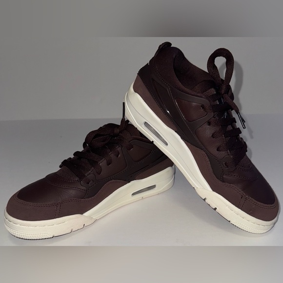 Nike Womens Sneakers - Picture 2 of 5